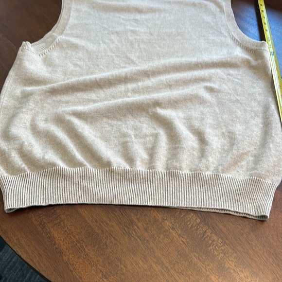 IZOD sweater vest. Great condition. Mens M. Argyle design. 100% cotton - Picture 8 of 8